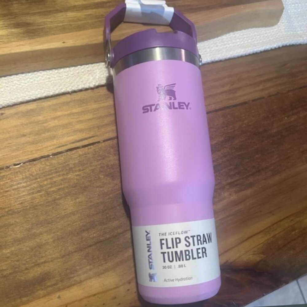 NEW Stanley IceFlow Flip Straw Tumbler 30oz Lilac Purple NWT